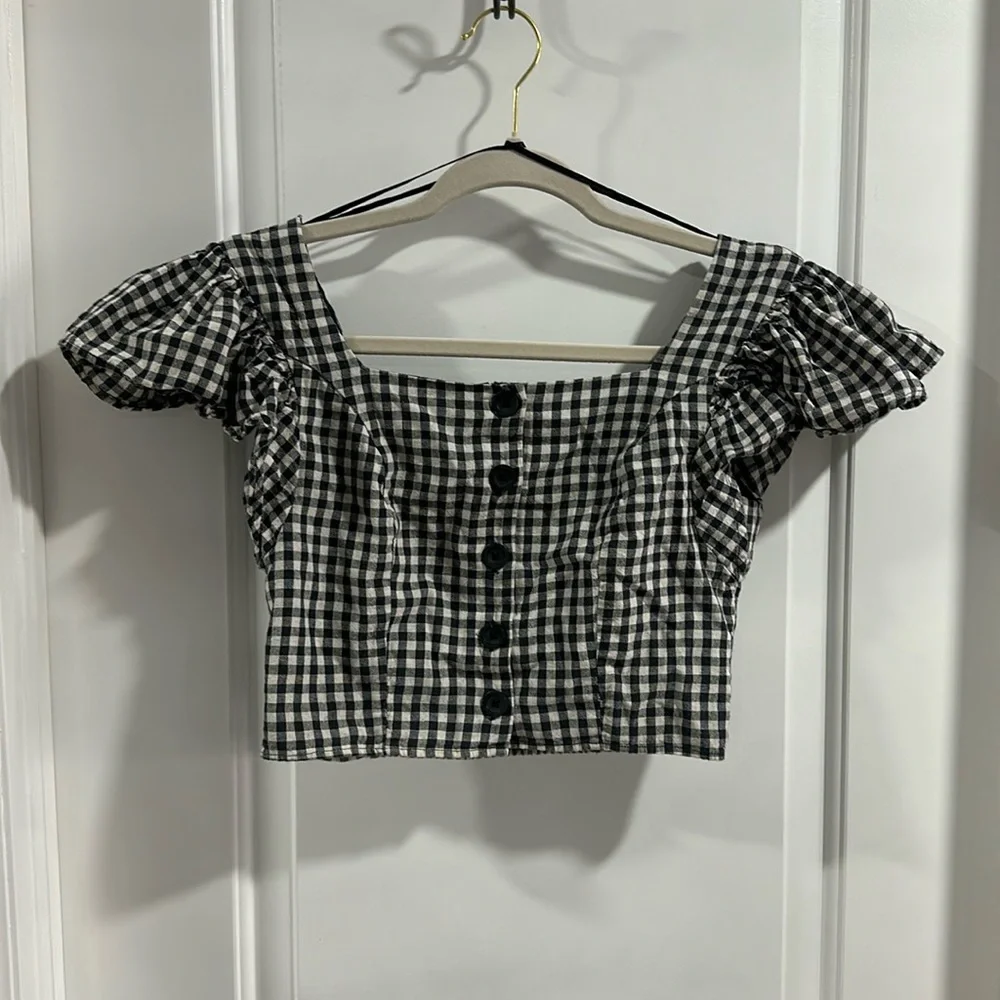 Urban Outfitters Gingham Button Down Ruffle Cap Sleeve Top Size Medium - Picture 1 of 8